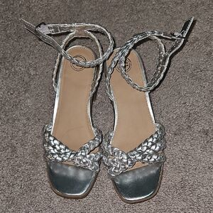 Wonder Nation Silver Dress Shoes with Crystal Embellishments